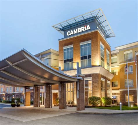 Cambria Hotel Akron-Canton Airport | Official Site