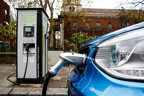 Contract Enables 300 NY Electric Vehicle Charging Stations