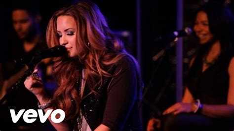 Demi Lovato - Skyscraper (An Intimate Performance) - YouTube