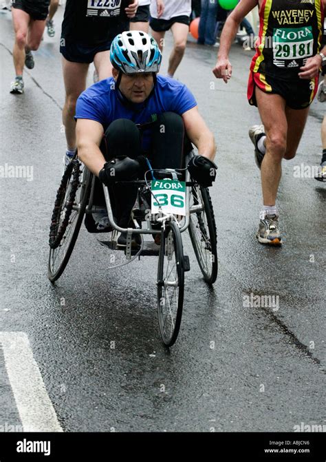 Wheelchair race, participant at the London Marathon Stock Photo - Alamy