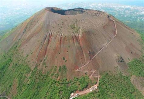 Gas causing ground to rise near Bay of Naples volcano