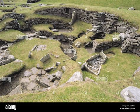 dh Iron age village Scotland JARLSHOF SUMBURGH SHETLAND British islands Jarlshof settlement ...