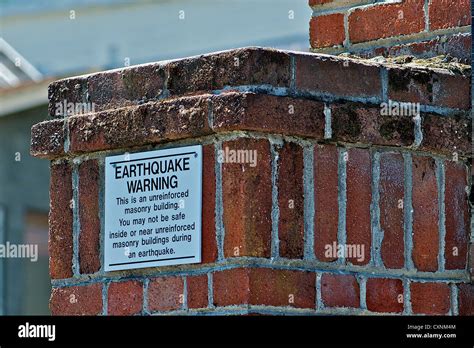 Earthquake sign cover hi-res stock photography and images - Alamy