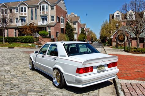 Mercedes-Benz W201 190E 2,6 White on BBS Wheels | BENZTUNING