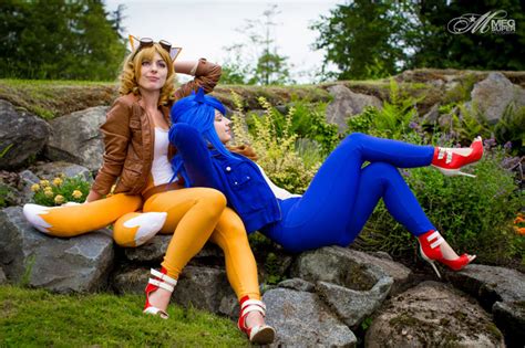 Sonic & Tails Cosplay