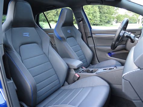 2023 Volkswagen Golf R: 77 Interior Photos | U.S. News