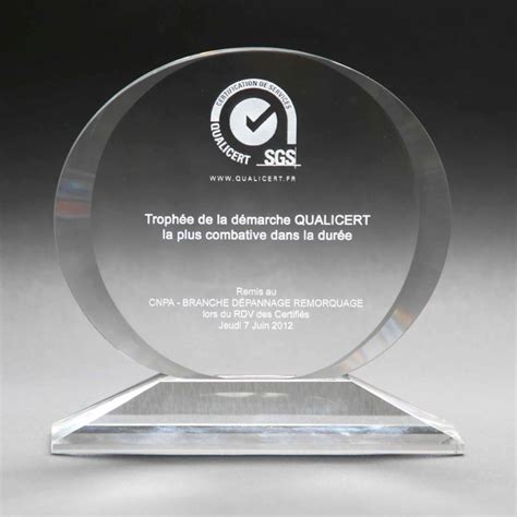 Round glass trophy with engraving - Awards In Glass