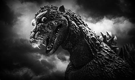 Hallowed Halls of Horror: Godzilla (1954) - Morbidly Beautiful