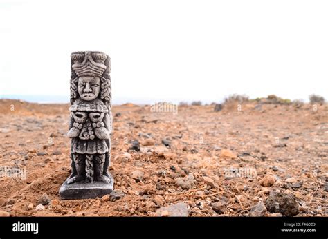 Ancient Maya Statue Stock Photo - Alamy