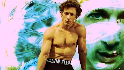 Calvin Klein taps Jeremy Allen White to update its iconic brand campai