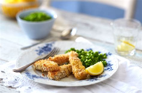 Homemade salmon fish fingers with crushed peas | Tesco Real Food