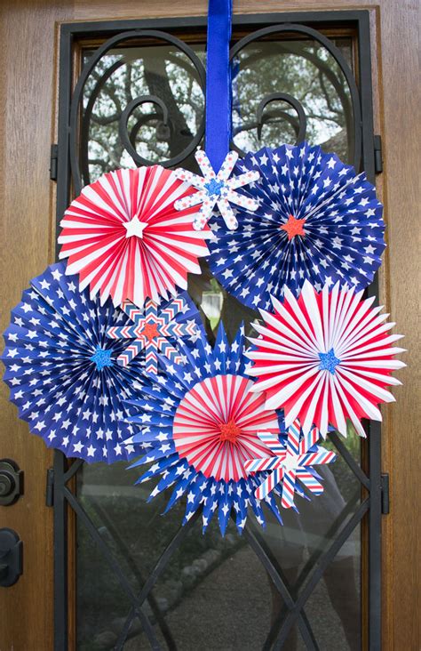 14 DIY 4th of July Wreaths - Easy Ideas for Fourth of July Wreath Crafts