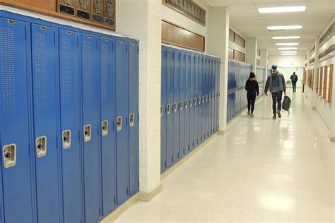 Are lockers becoming thing of the past at Qby. High? | Glens Falls Chronicle