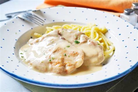 Rahmschnitzel - Rezept | Rezept | Rezepte, Rahmschnitzel, Schnitzel