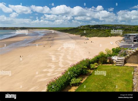 Overlooking Tenby Beach in Carmarthen Bay, Pembrokeshire, South West ...