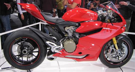 File:Ducati 1199 Panigale S right.JPG