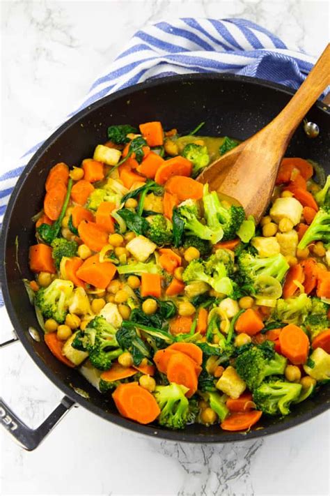 Vegetable Curry with Sweet Potato and Spinach - Vegan Heaven