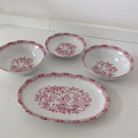 Seltmann Weiden Bavaria Germany porcelain tableware set, Theresia Rot - 30 x - Catawiki