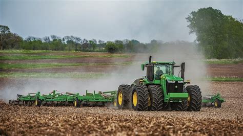 Breaking Down the New John Deere 9 Series Tractor Updates