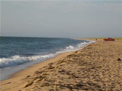 Guide to Edgartown Beaches in Martha's Vineyard, MA - WeNeedaVacation.com