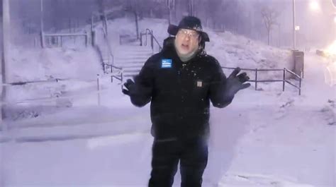 WATCH: Jim Cantore Witnesses Rare Thundersnow in Chicago Live on Weather Channel