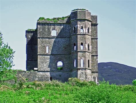 Glenbeigh Towers (Wynn's Folly),... © Garry Dickinson :: Geograph Ireland