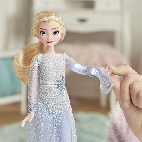 Frozen 2 Elsa doll with ponytail from battle with Nokk scene - Magical Discovery doll from ...