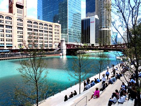 Chicago Riverwalk | Chi@Glance