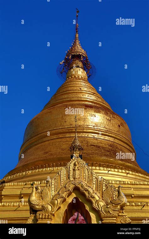 Kuthodaw Pagoda, Mandalay, Myanmar (Burma Stock Photo - Alamy