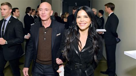 Judge to Decide if Amazon Founder’s Girlfriend Lauren Sanchez Can be Deposed – NBC Los Angeles