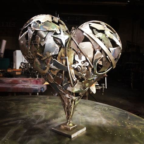 Heart sculpture Steel Sculpture, Metal Heart, Heart Art, Mixed Media, Sculptures, Matter, Hearts ...