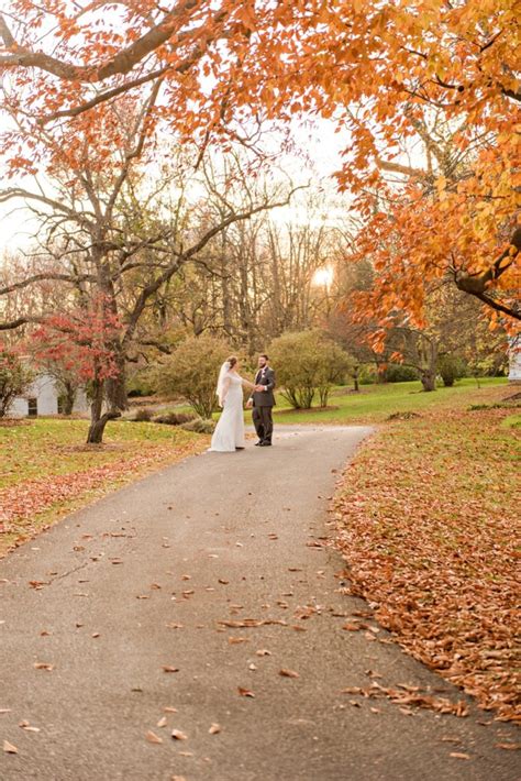 Historic Rosemont Manor Wedding | Stephanie and Robert | Meredith Ryncarz Photography