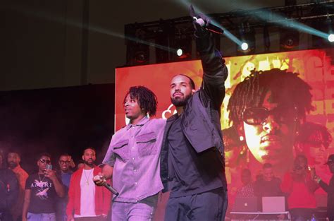 Drake, 21 Savage Perform 'On BS' on Fake ‘SNL’ Stage