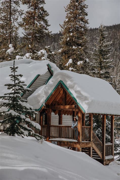 A Winter Weekend Getaway to Emerald Lake Lodge