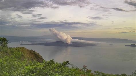 Phivolcs warns about Taal volcanic smog | PEP.ph