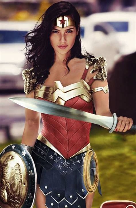 Gal Gadot as WW | Wonder woman cosplay, Wonder woman, Gal gadot wonder woman