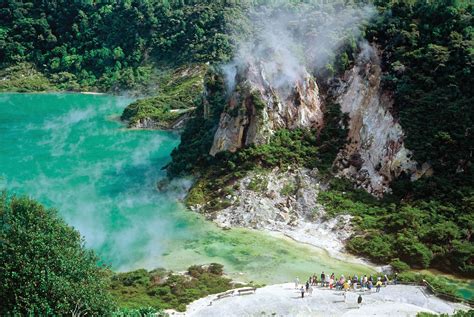 Waimangu Volcanic Valley in Rotorua: Silver Fern Holidays