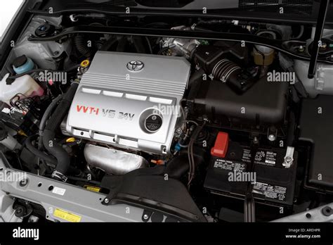 2006 Toyota Camry XLE V6 in Gray - Engine Stock Photo - Alamy