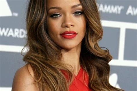 piel trigueña color de pelo | de ahi soy in 2019 | Rihanna hairstyles, Balayage hair, Rihanna ...