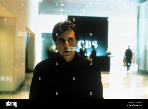 THE INSIDER USA 1999 Michael Mann AL PACINO (Lowell Bergman) Regie: Michael Mann Stock Photo - Alamy