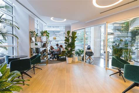 Employer News :How to improve your office space and meeting rooms