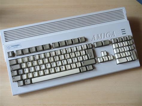 Commodore Amiga 1200 [Commodore] – Jungsis Corner