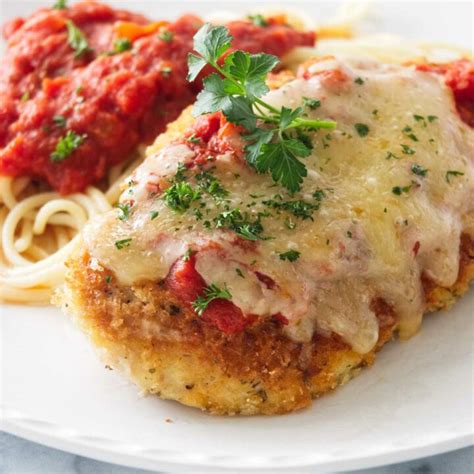 Easy Olive Garden Chicken Parmigiana Recipe 2023 - AtOnce