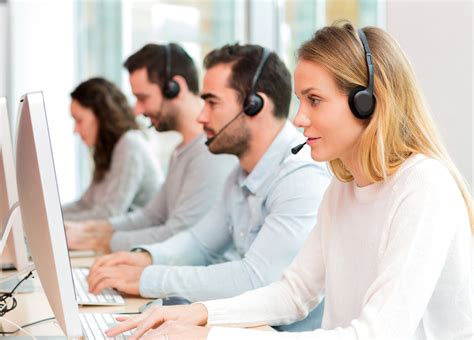 Close That Deal: 5 of the Best Call Center Software Systems