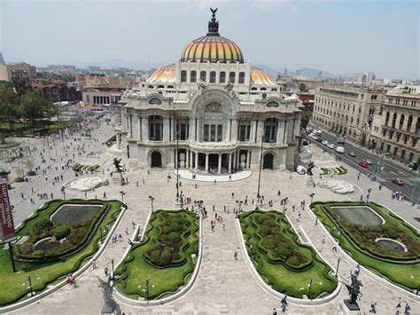 Beautiful place to visit! - Review of Palacio de Bellas Artes, Mexico ...