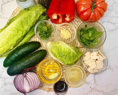 Healthy and Delicious Fattoush Salad Recipe - Step by step