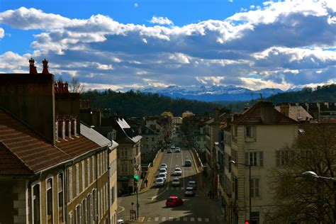 echarse a andar: Pau and the French Pyrenees