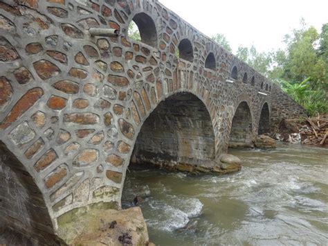 Tanzania revives stone arch bridge construction for river crossings | New Civil Engineer