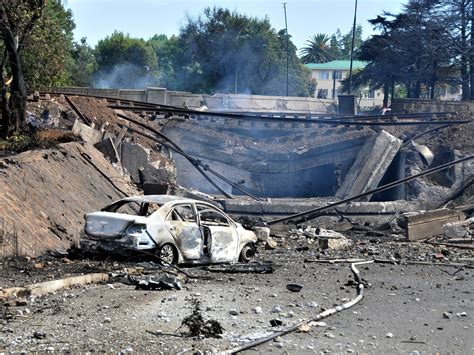 Explosão de caminhão-tanque mata 10 na África do Sul | Notícia - Aspvphp