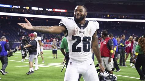 Miles Sanders Injury: Philadelphia Eagles Ex OUT for How Long for Carolina Panthers? - Sports ...